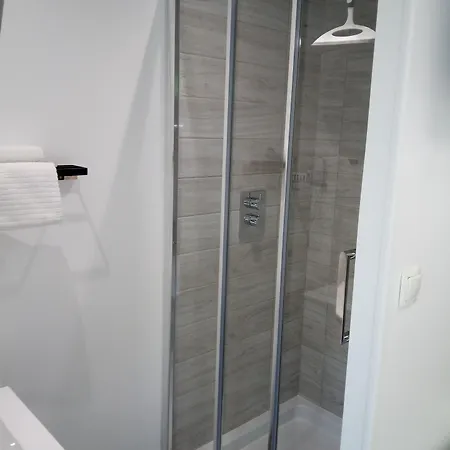 R & C - & Calm Apartment *
