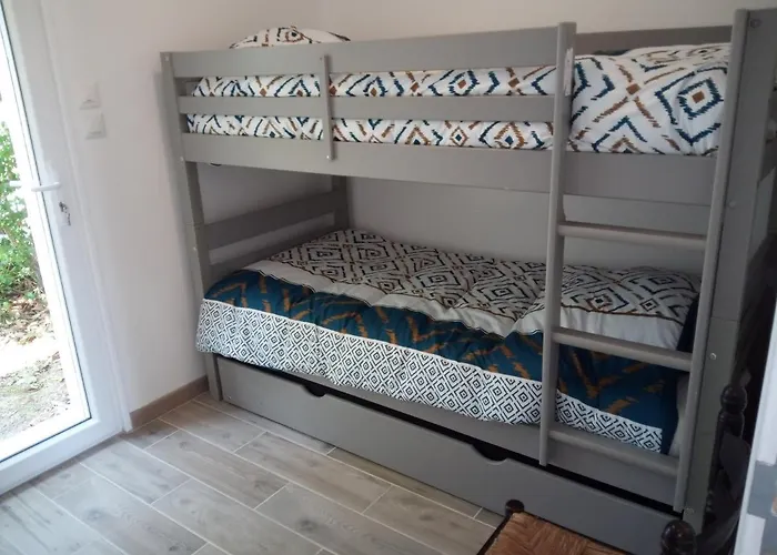 R & C - & Calm * Challans